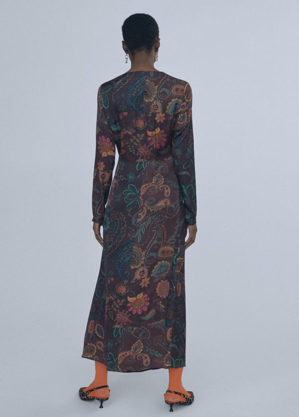 Vestido midi estampado paisley de Lola Casademunt - Imagen 3