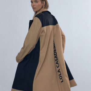 Gabardina contraste de Lola Casademunt | SUPEROFERTA OUTLET