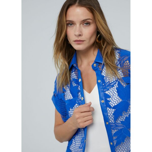 Camisa Corta Calada Guipur Azul de Lola Casademunt by Maite
