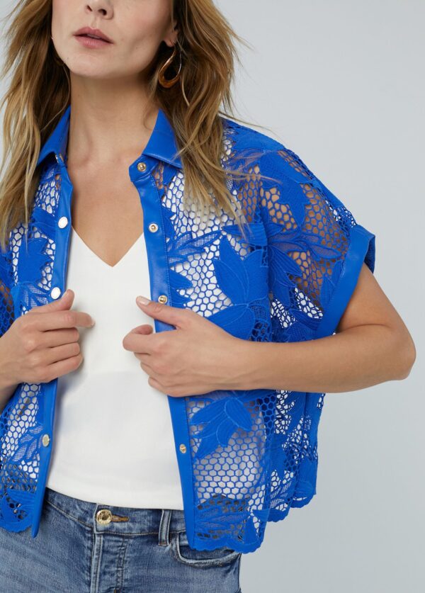 Camisa Corta Calada Guipur Azul de Lola Casademunt by Maite - Imagen 3