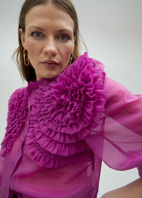 Blusa Con Detalle Floral Fucsia de Lola Casademunt by Maite - Imagen 3