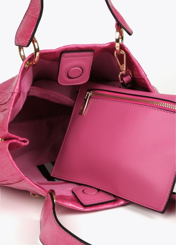 Bolso Bandolera Efecto Piel Textura Fucsia de Lola Casademunt by Maite - Imagen 6