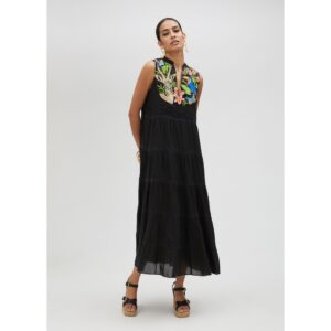 Vestido Largo Negro Bordado de Lola Casademunt