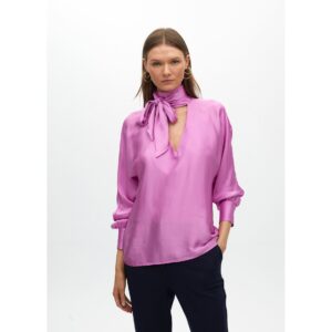 Blusa satén fluída con lazada rosa de Lola Casademunt by Maite