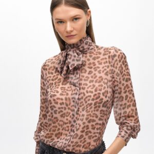 Camisa lazada animal print de Lola Casademunt by Maite