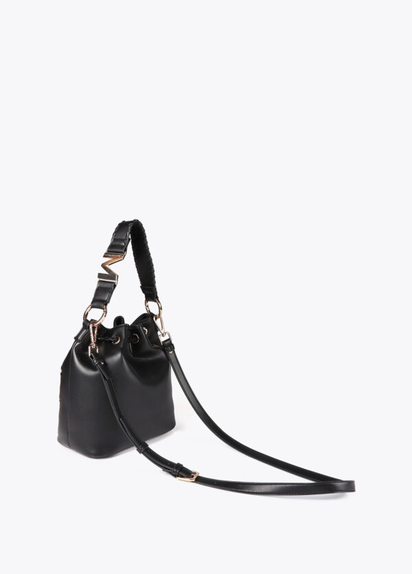 Bolso judas con ojales metalizados circulares negro de Lola Casademunt by Maite - Imagen 4